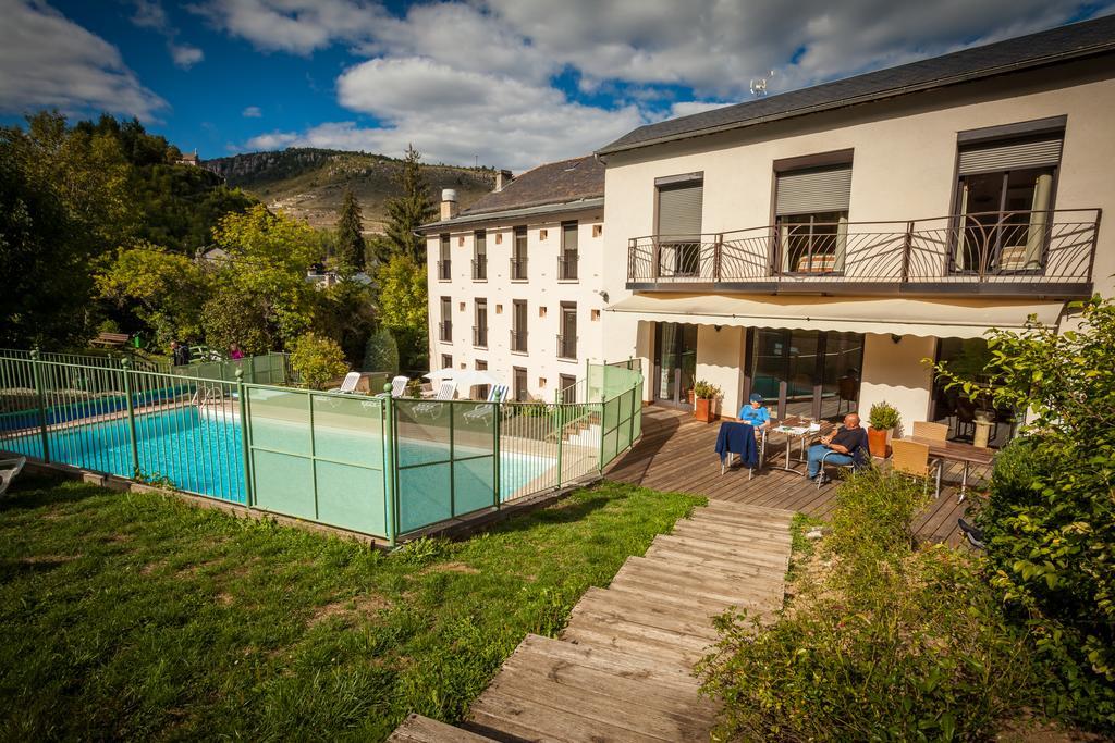 Logis Hotel Restaurant Le Mont Aigoual Meyrueis Exterior foto