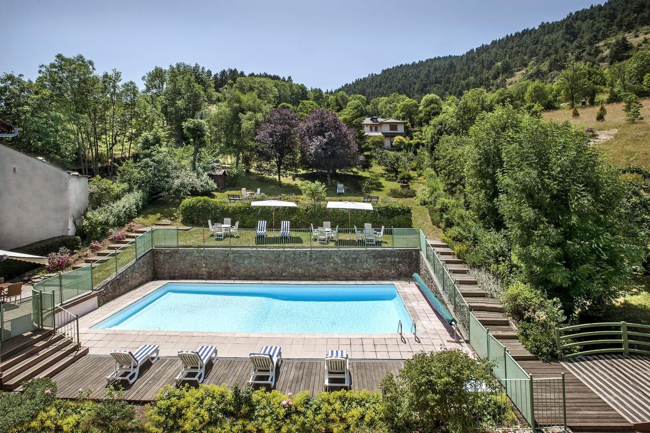 Logis Hotel Restaurant Le Mont Aigoual Meyrueis Exterior foto
